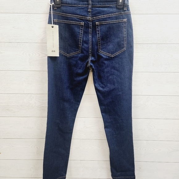 Marc by Marc Jacobs Ella Skinny Crop - Picture 4 of 9